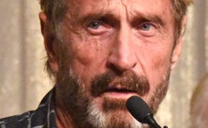 John_McAfee_Def_Con_14902350795_cropped-300x185