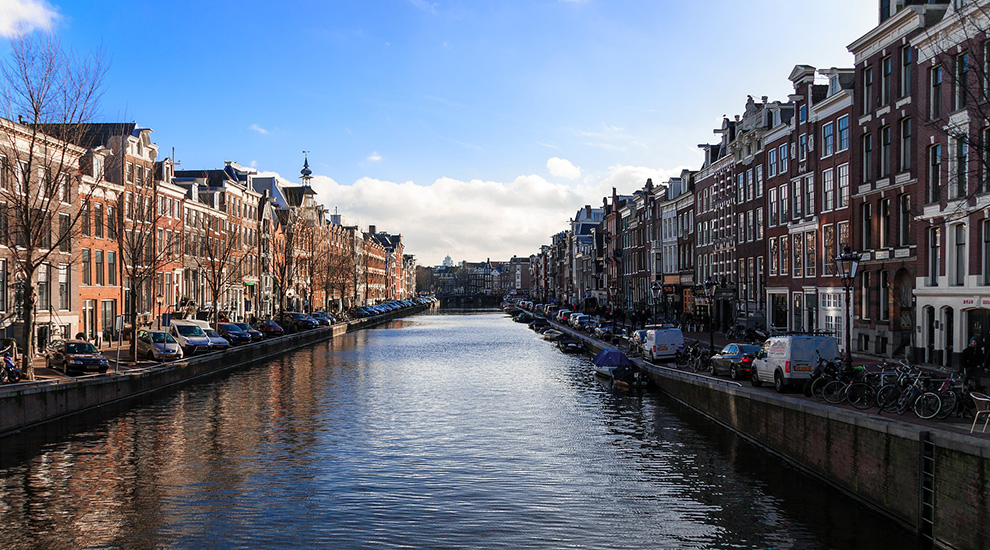 d-e-kicks-off-blockchain-conference-series-in-amsterdam